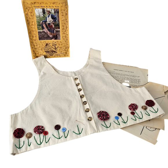 Vintage Kindred Spirit Yoyo vest and tiered skirt pattern - Picture 1 of 4
